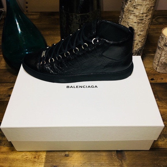 Men Balenciaga Lambskin Hi top Sneakers - Picture 2 of 8